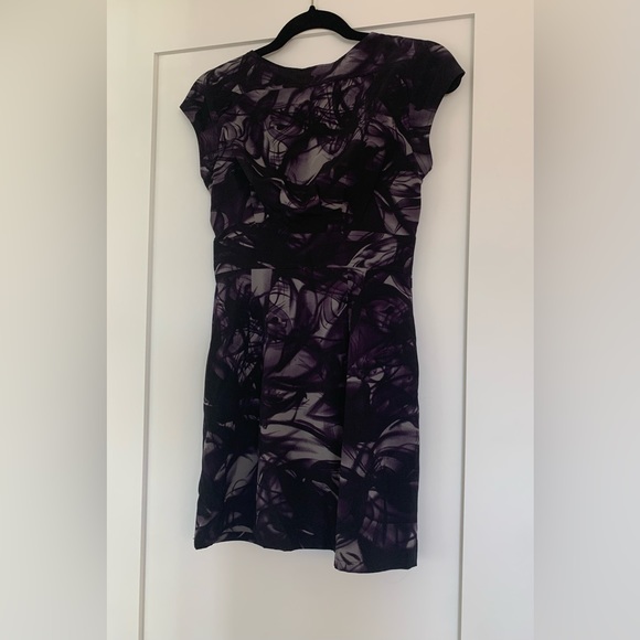 Dynamite Dress - Picture 2 of 3